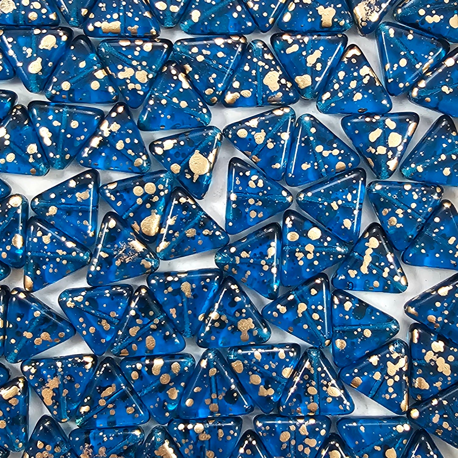 12mm - Capri Gold Speckle ‐ Triangle