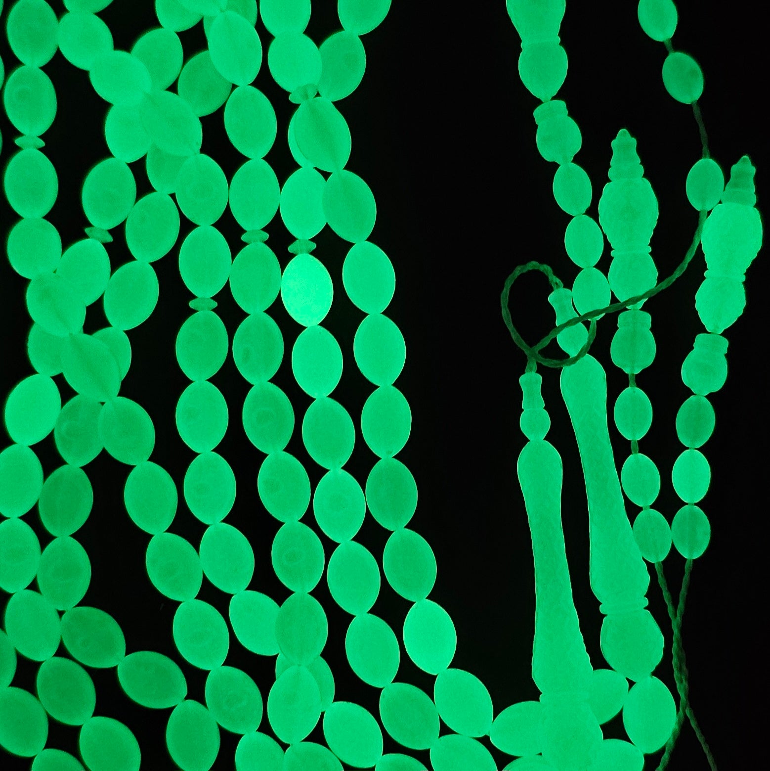 12x8mm Oval Glow In The Dark Beads - Light