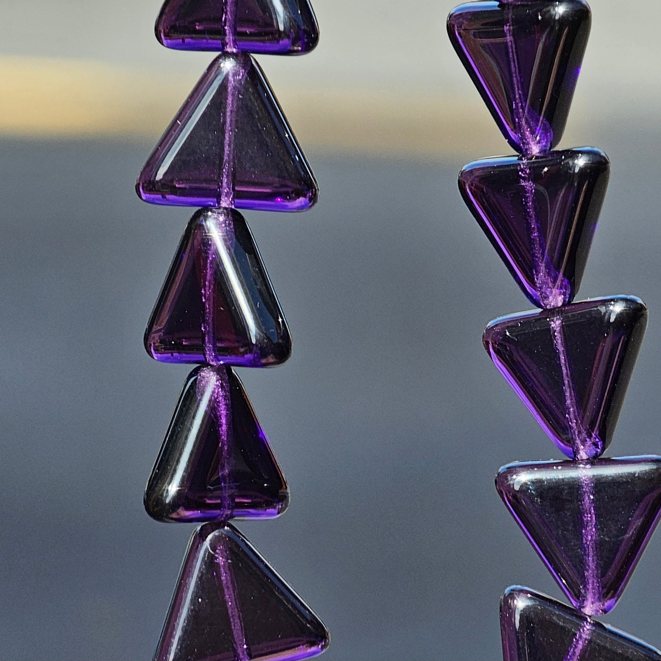 12mm Dark Tanzanite Transparent Triangle
