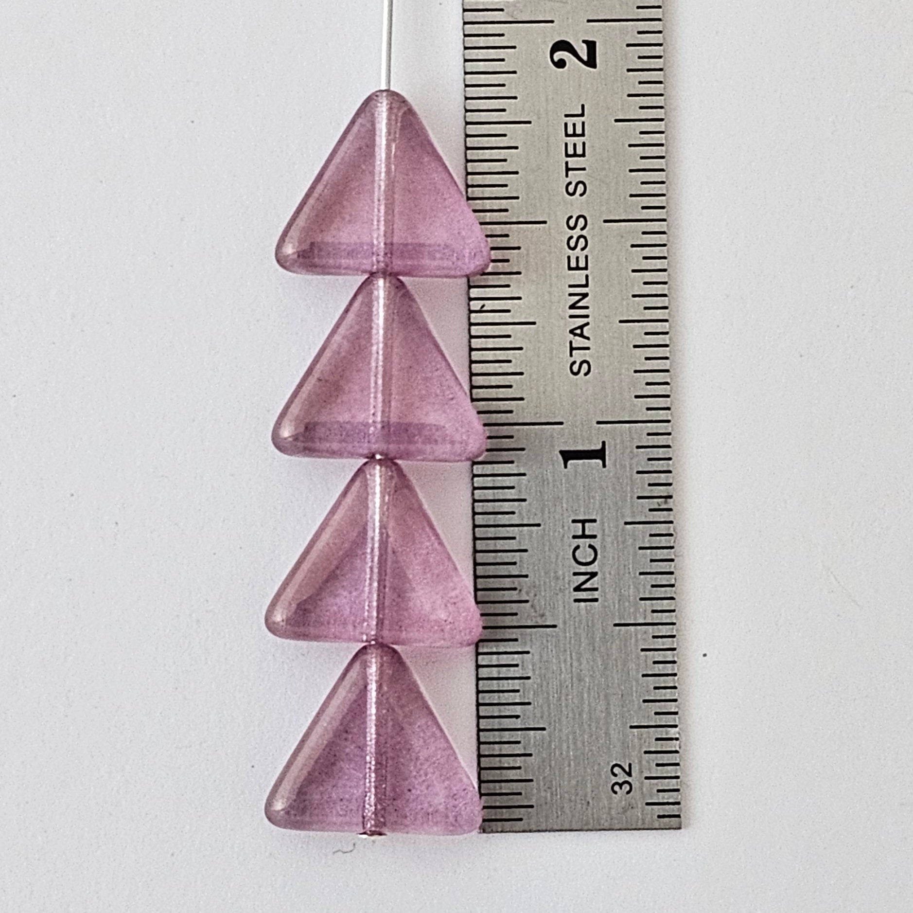 12mm - Lilac Purple Luster ‐ Triangle