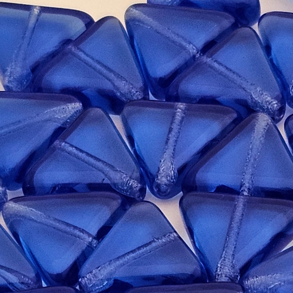 12mm - Sapphire ‐ Triangle NEW BATCH