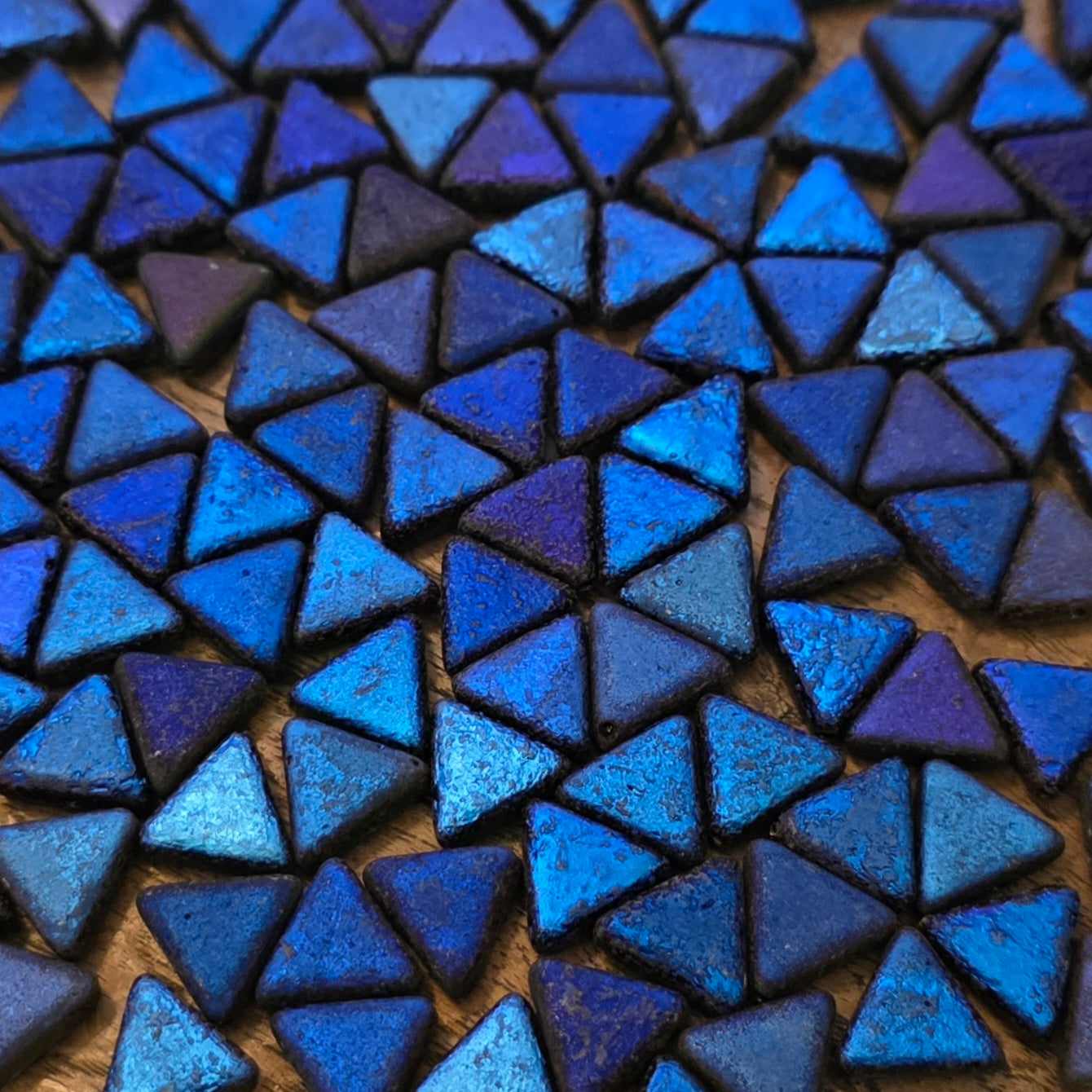 12mm - Azuro - Acid Etched Coated Triangles