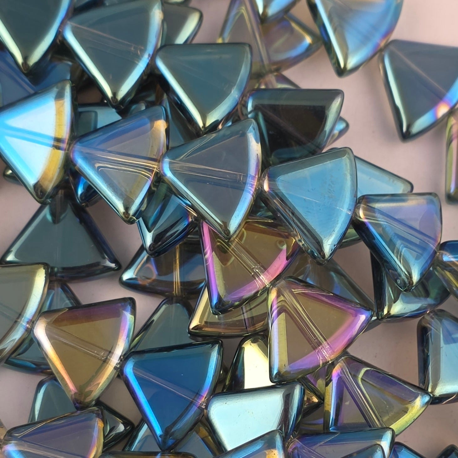 12x15mm Green Luster Rainbow - Rounded Triangles