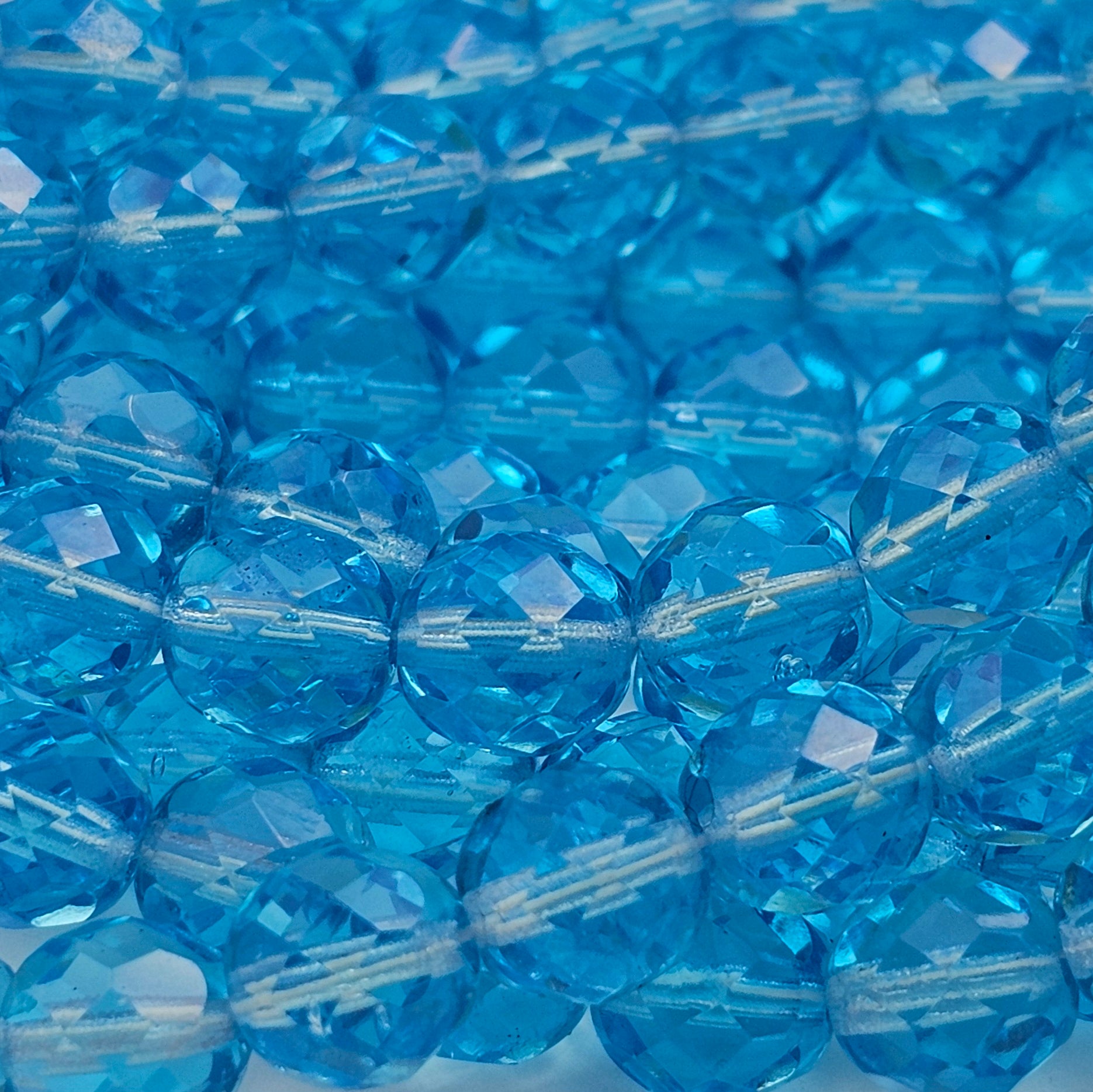 8mm - Aqua - Fire Polished