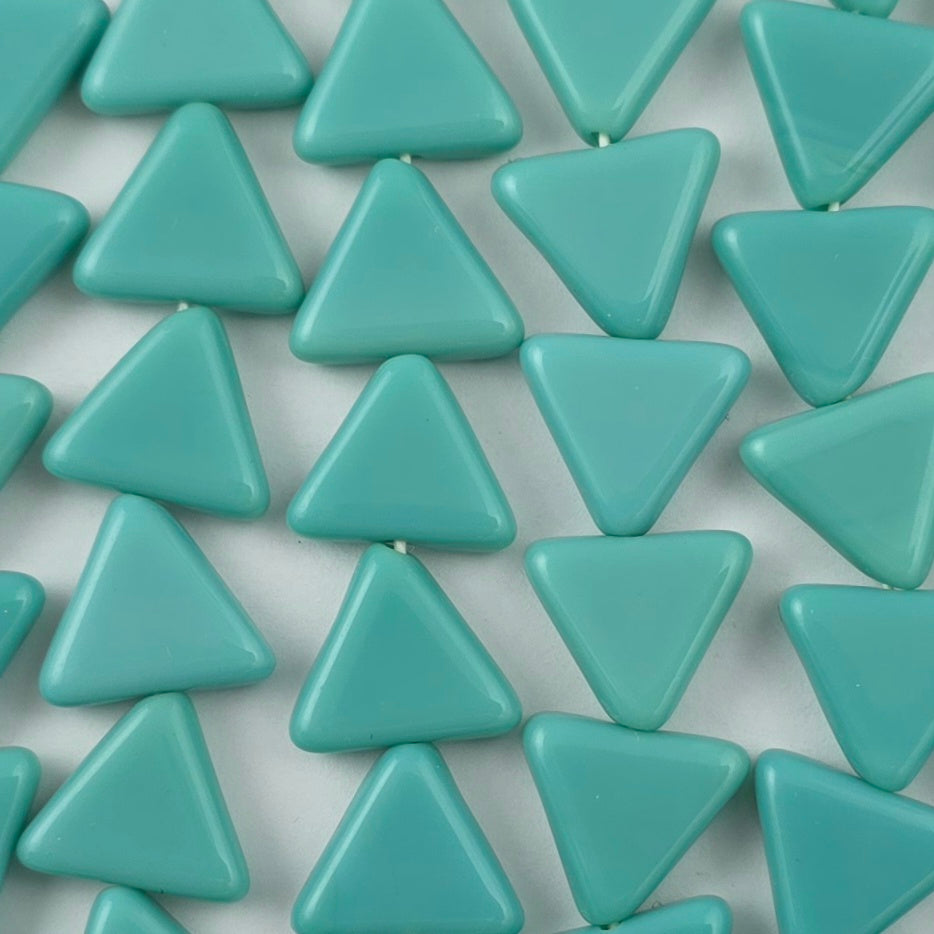12mm - Medium Green Turquoise Opaque - Triangle !