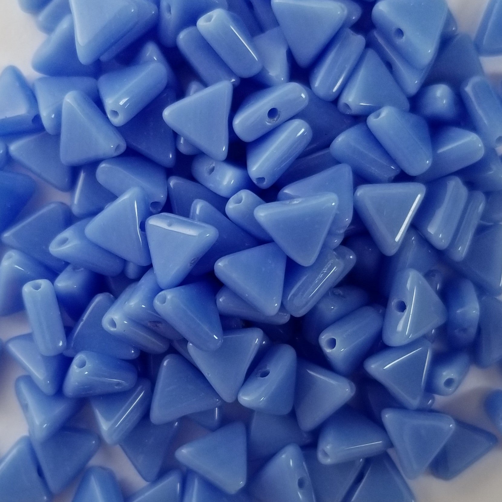 6mm Periwinkle Opaque Triangles