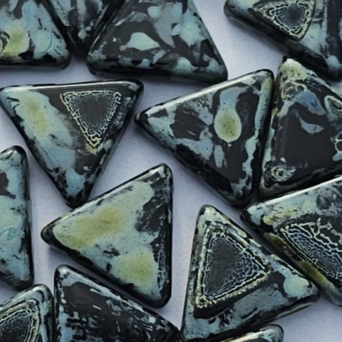 10mm Black Picasso Triangles