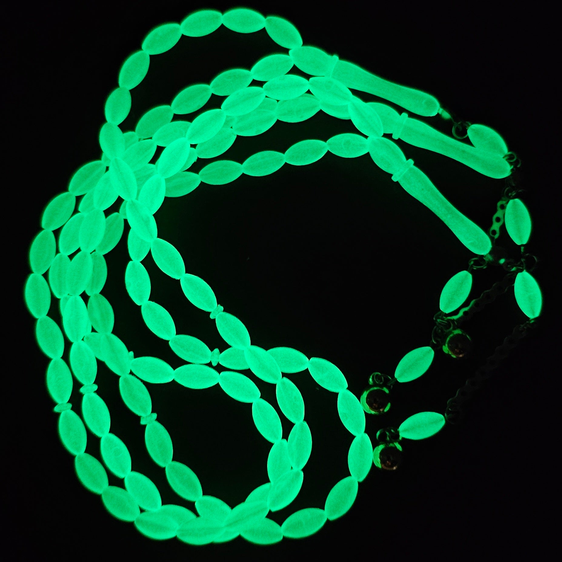 11x7mm Oval Glow In The Dark Beads