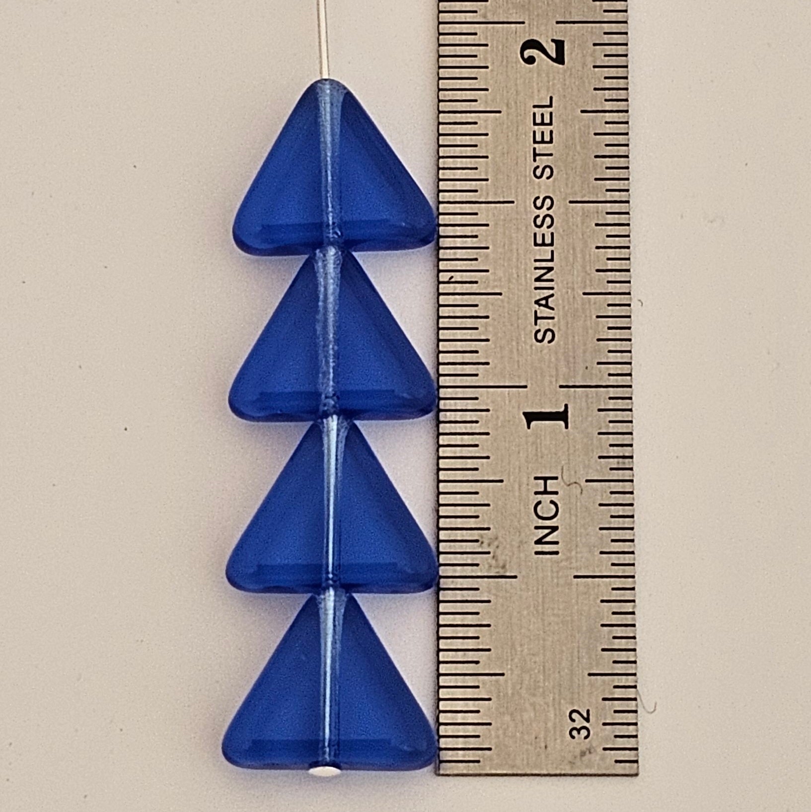 12mm - Sapphire ‐ Triangle NEW BATCH