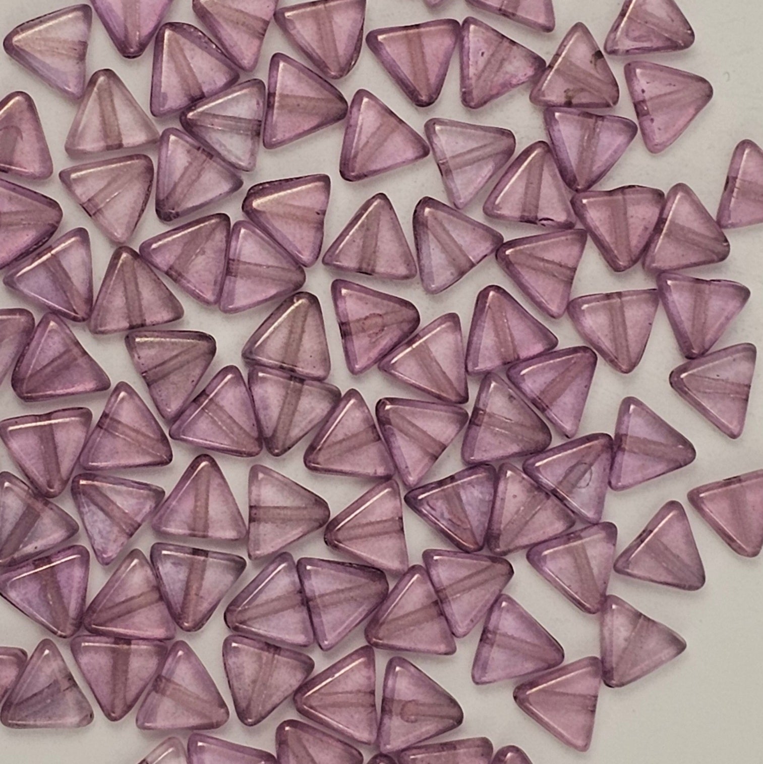 6mm Lilac Purple Luster Triangles