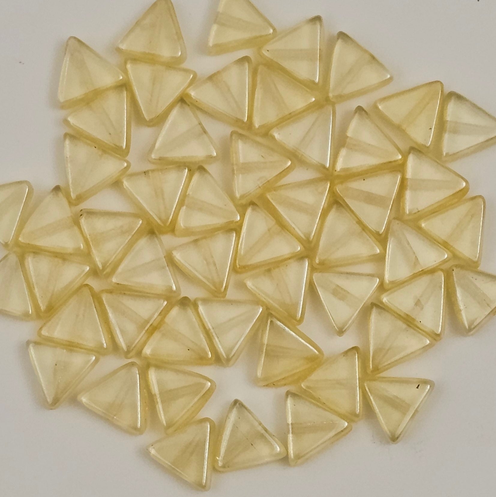 8mm Yellow Luster Triangles