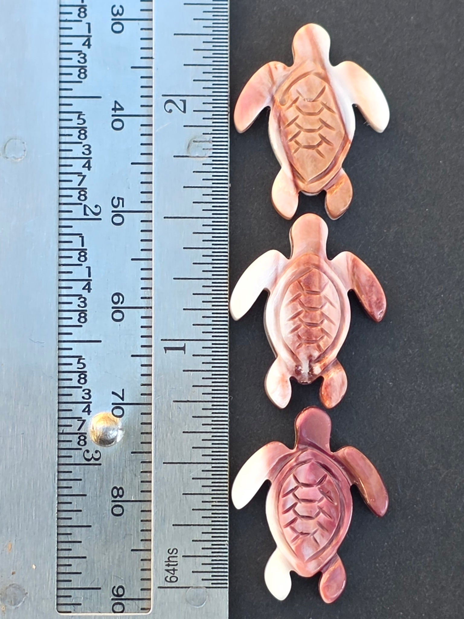 1 Piece - 20x20mm Carved Turtle - Purple Spiny Oyster