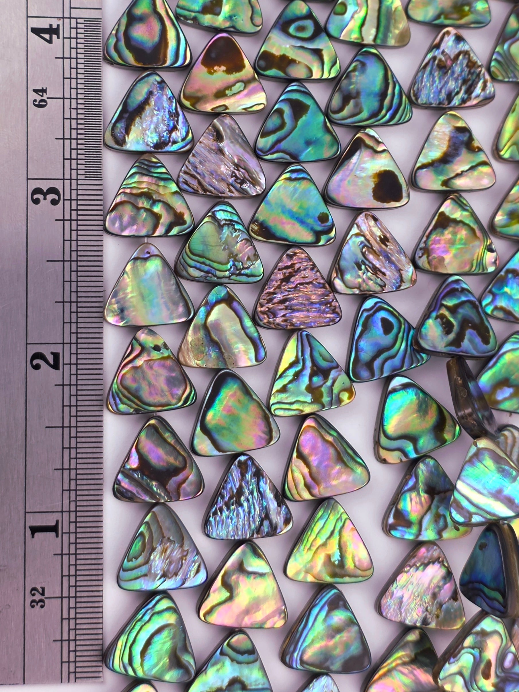 14mm - Abalone - Triangles - Paua