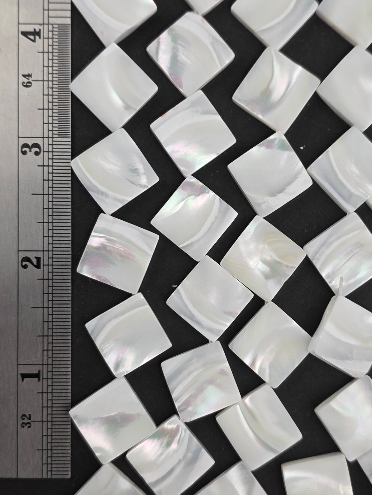 15mm - Mother of Pearl - Diamonds - White