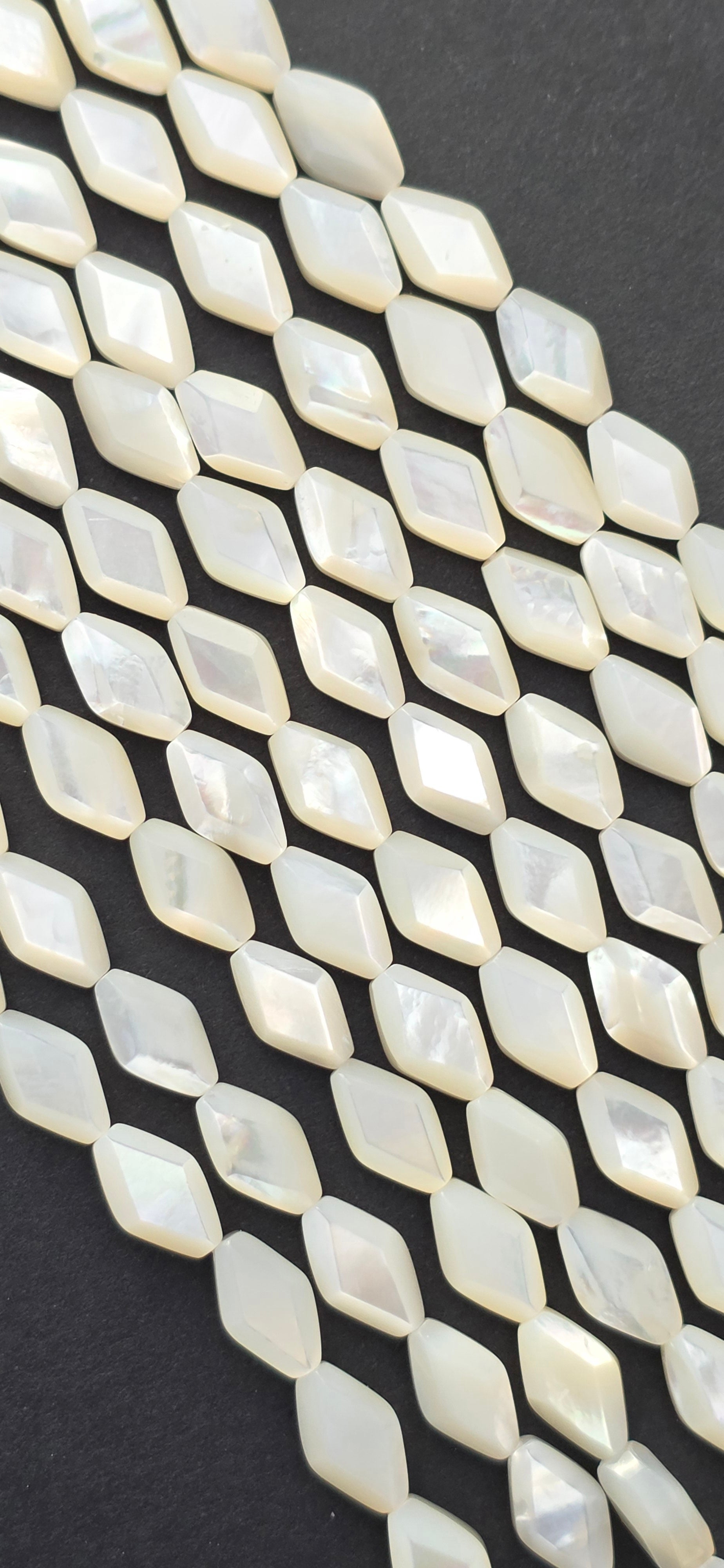10x6mm - Mother of Pearl - Faceted Diamond