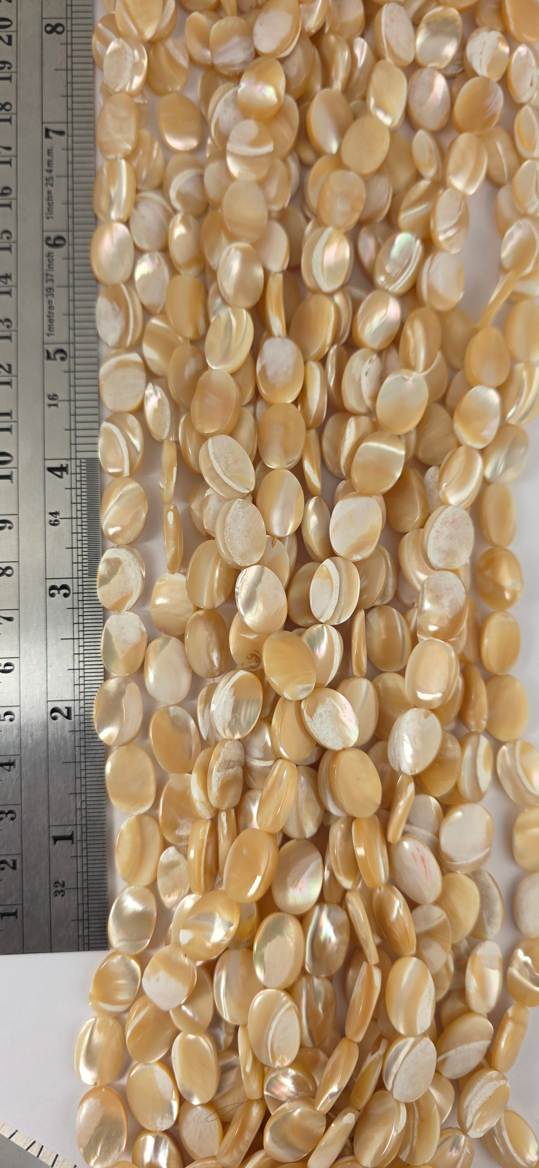 10x14mm - Mother of Pearl - Oval - Natural