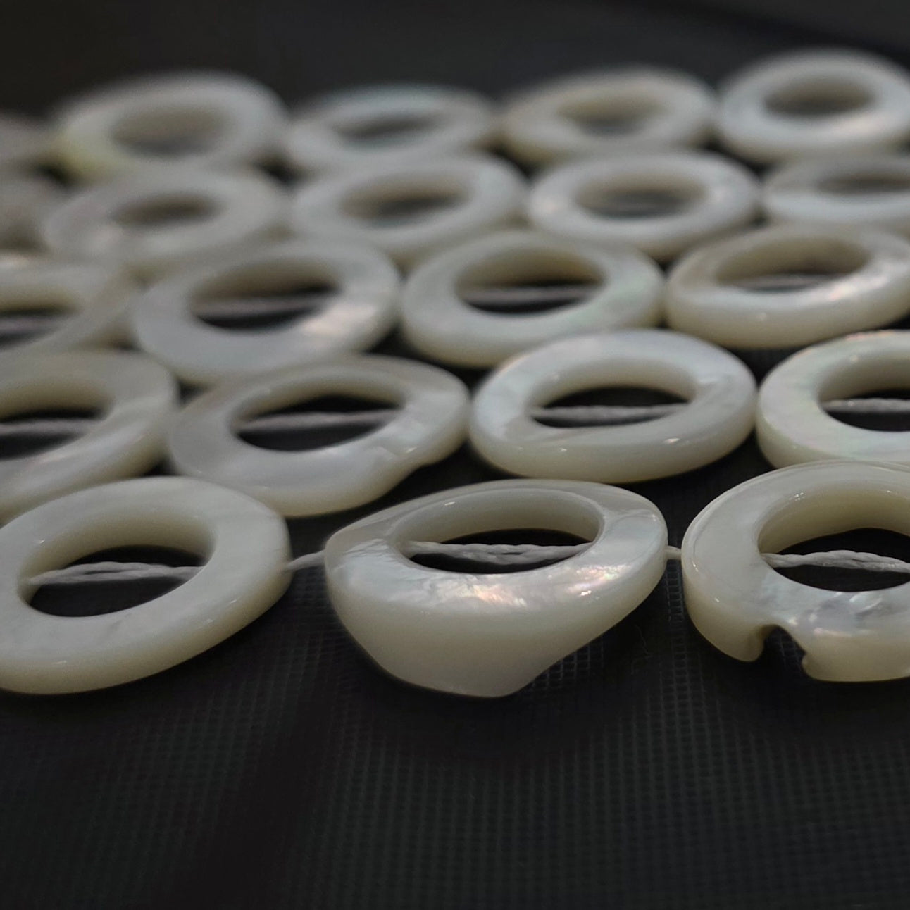 20mm - Mother of Pearl - Hollow Coins