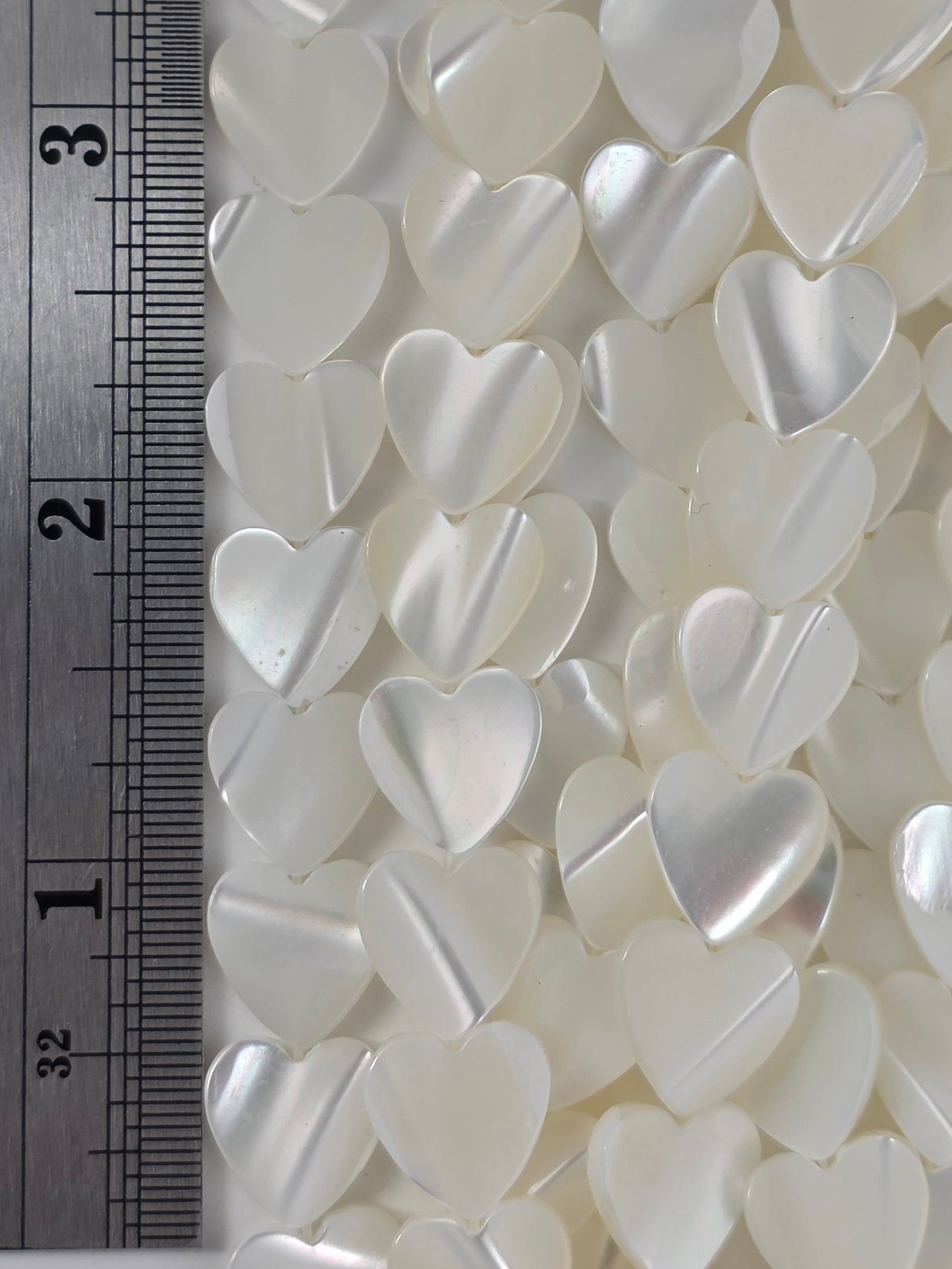 12mm - Mother of Pearl - Hearts - White