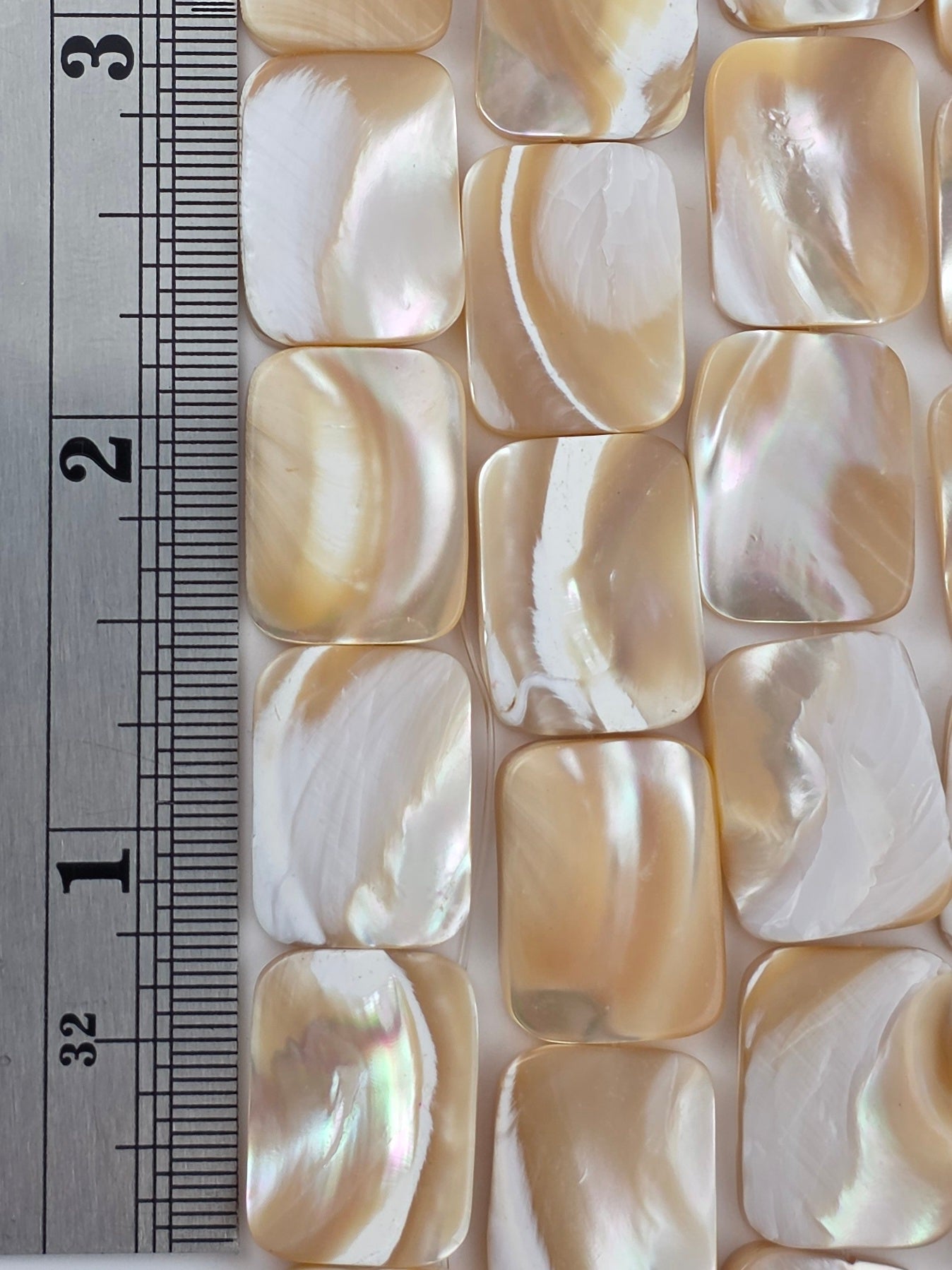 13x18mm - Mother of Pearl - Rectangles - Natural