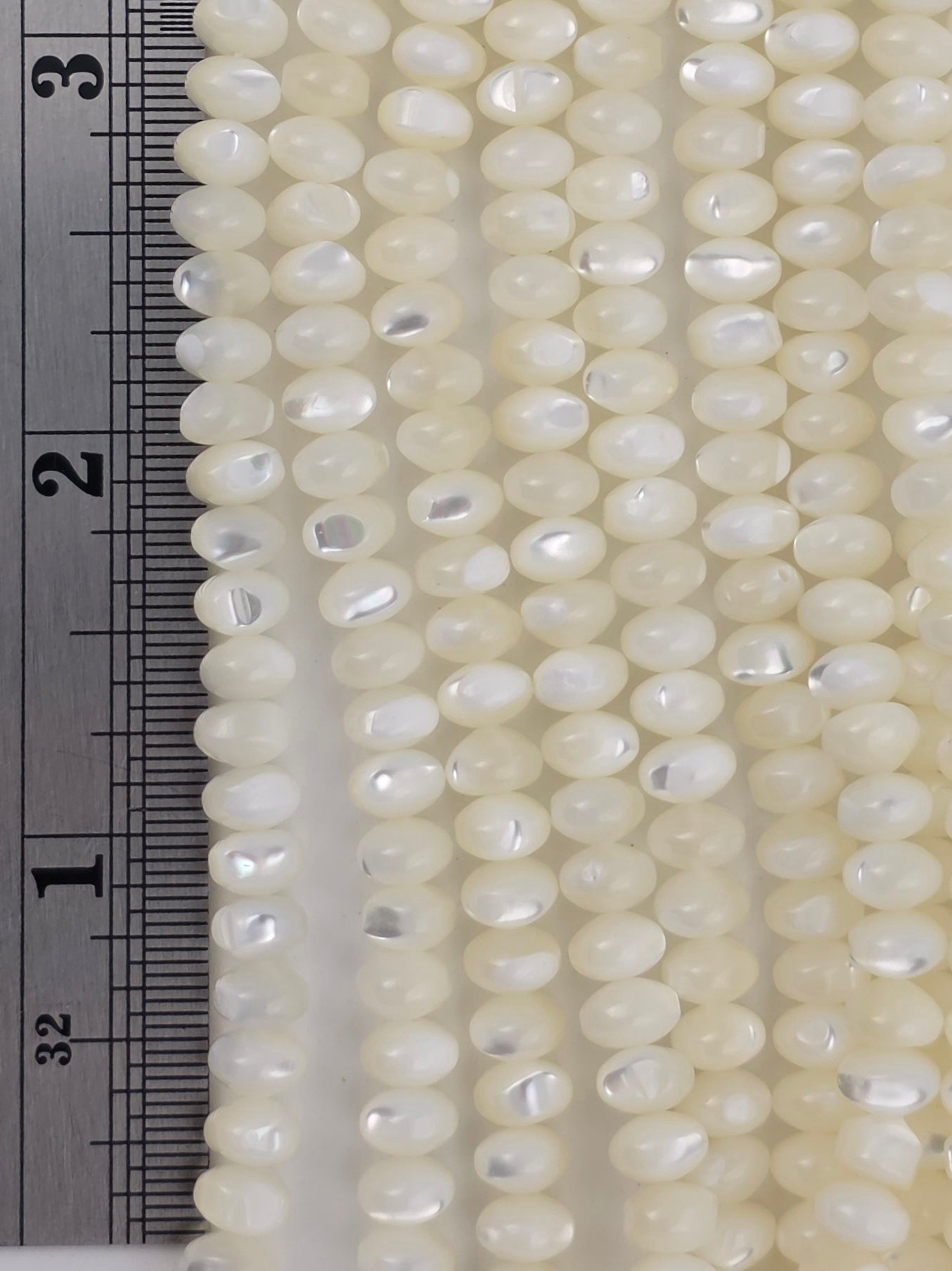 6x4mm - Mother of Pearl - Rondelles - White
