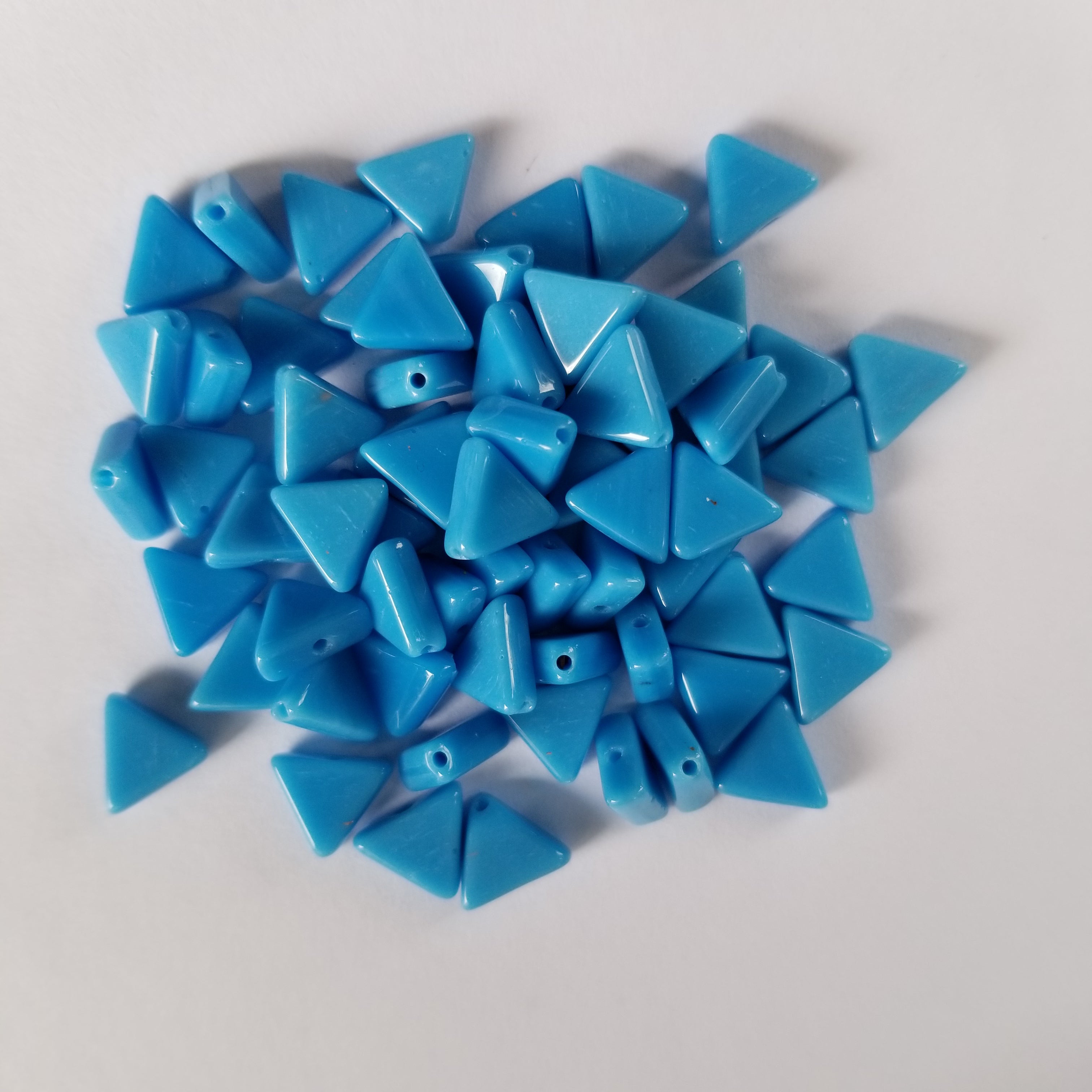 8mm Medium Blue Opaque Triangles