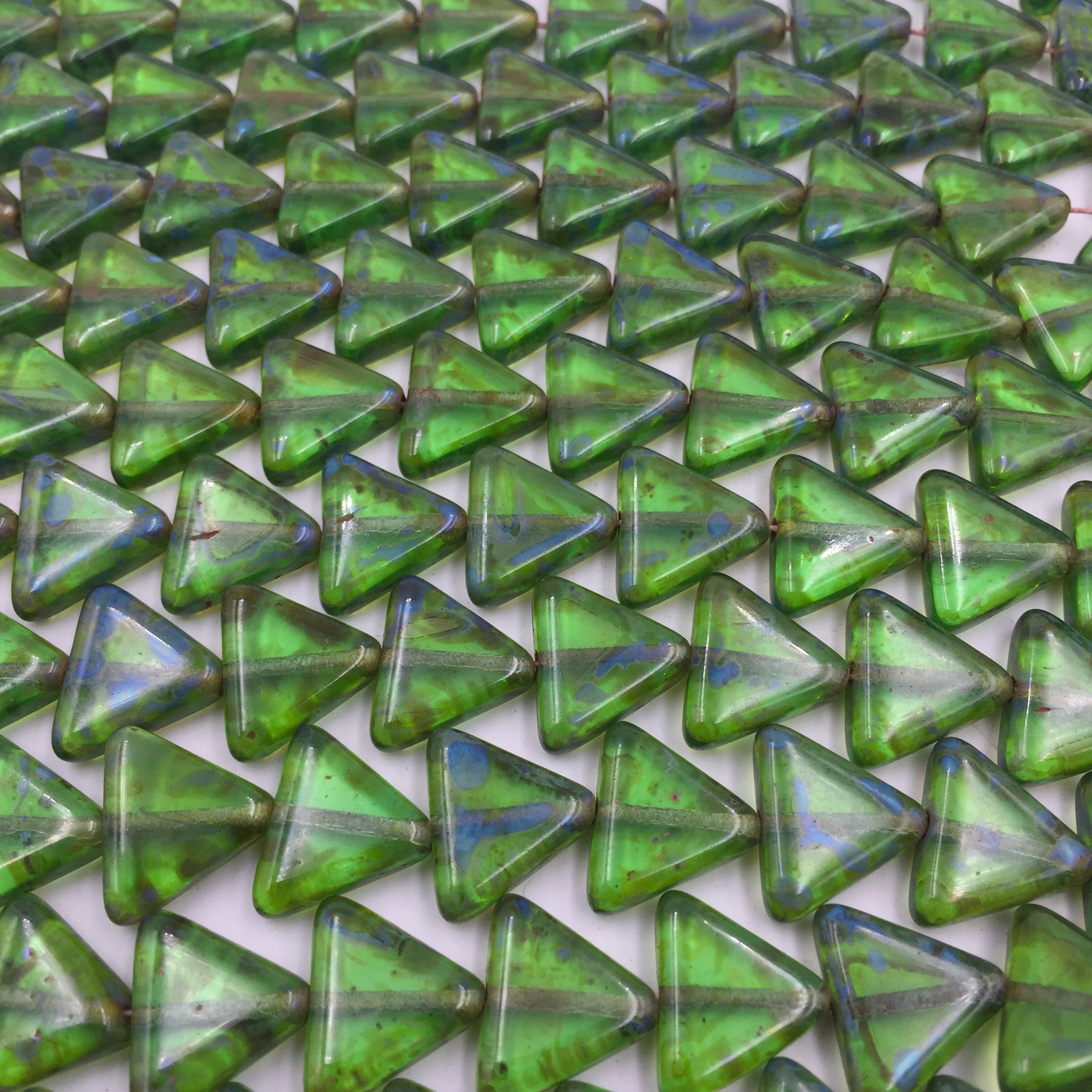 12mm Transparent Green Picasso Triangles